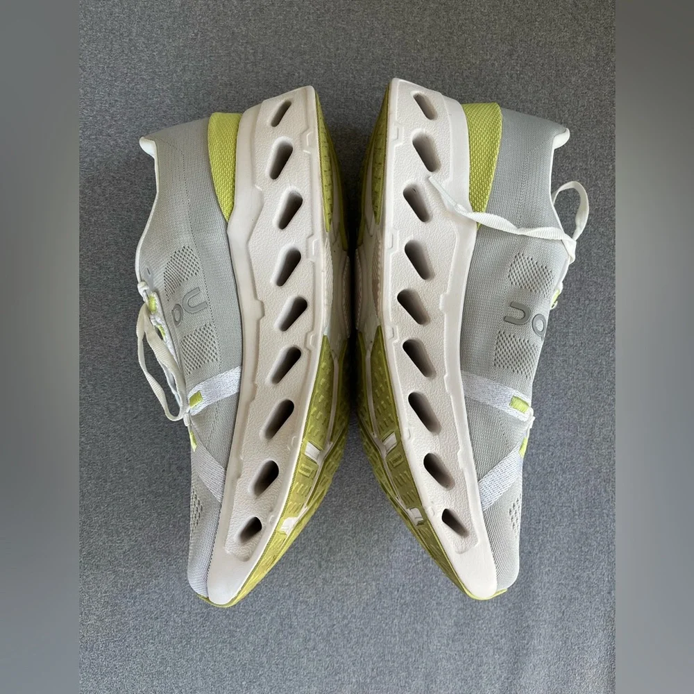 On Cloud Eclipse Women’s Size 10 Running Shoes - Picture 2 of 6